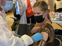 Amy Schumer wears her ‘fanciest dress’ to get COVID vaccine