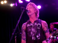 Duff McKagan’s band The Living share video for ‘Live By The Gun’