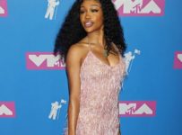 SZA insists manager isn’t to blame for label frustrations – Music News