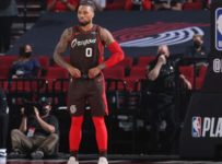 Lillard to keep thoughts on Blazers in-house