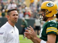 Packers’ Rodgers on pitch count to preserve arm