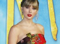 Taylor Swift’s All Too Well lyrics hint Jake Gyllenhaal broke off relationship due to age gap – Music News