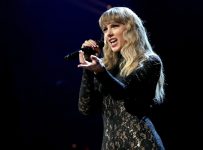 Taylor Swift breaks record for longest Number One song with ‘All Too Well (10 Minute Version)’