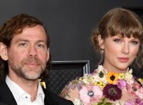 Aaron Dessner responds to Damon Albarn’s comments on Taylor Swift: “You’re obviously completely clueless”