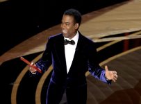 Chris Smith returns to the stage after Will Smith slap