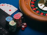 Can you win at an online casino? And if so, how much?