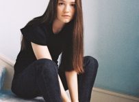 Sigrid: ‘I made songs for Glastonbury before they offered to play’ – Music News