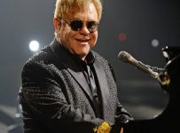 Elton John insists he’s in ‘top health’ following wheelchair photos – Music News