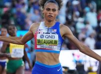 McLaughlin anchors relay, gives U.S. 33rd medal
